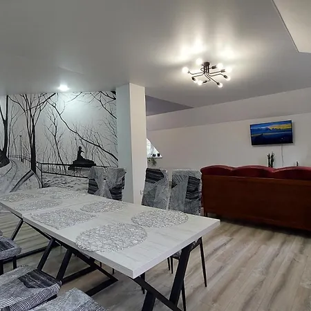 Koteg Lemberg з червня басейн з підігрівом 10 на 5 метрів 3*