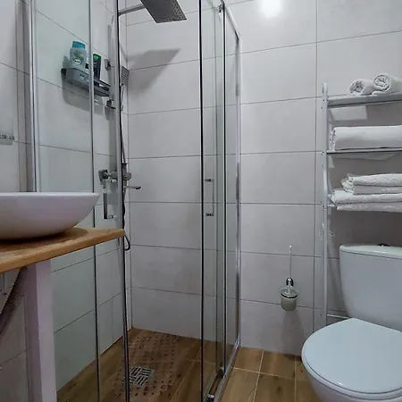 Koteg Lemberg з червня басейн з підігрівом 10 на 5 метрів Casa de hóspedes Slavske